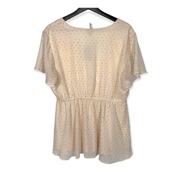 NWT Torrid Ivory Pink Flutter Sleeve Clip Dot Top Size 0 - Picture 3 of 10